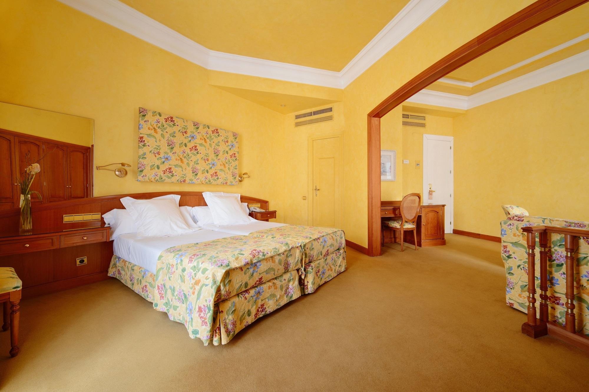 Lamaro Hotel Barcelona Bagian luar foto A room at the Hotel