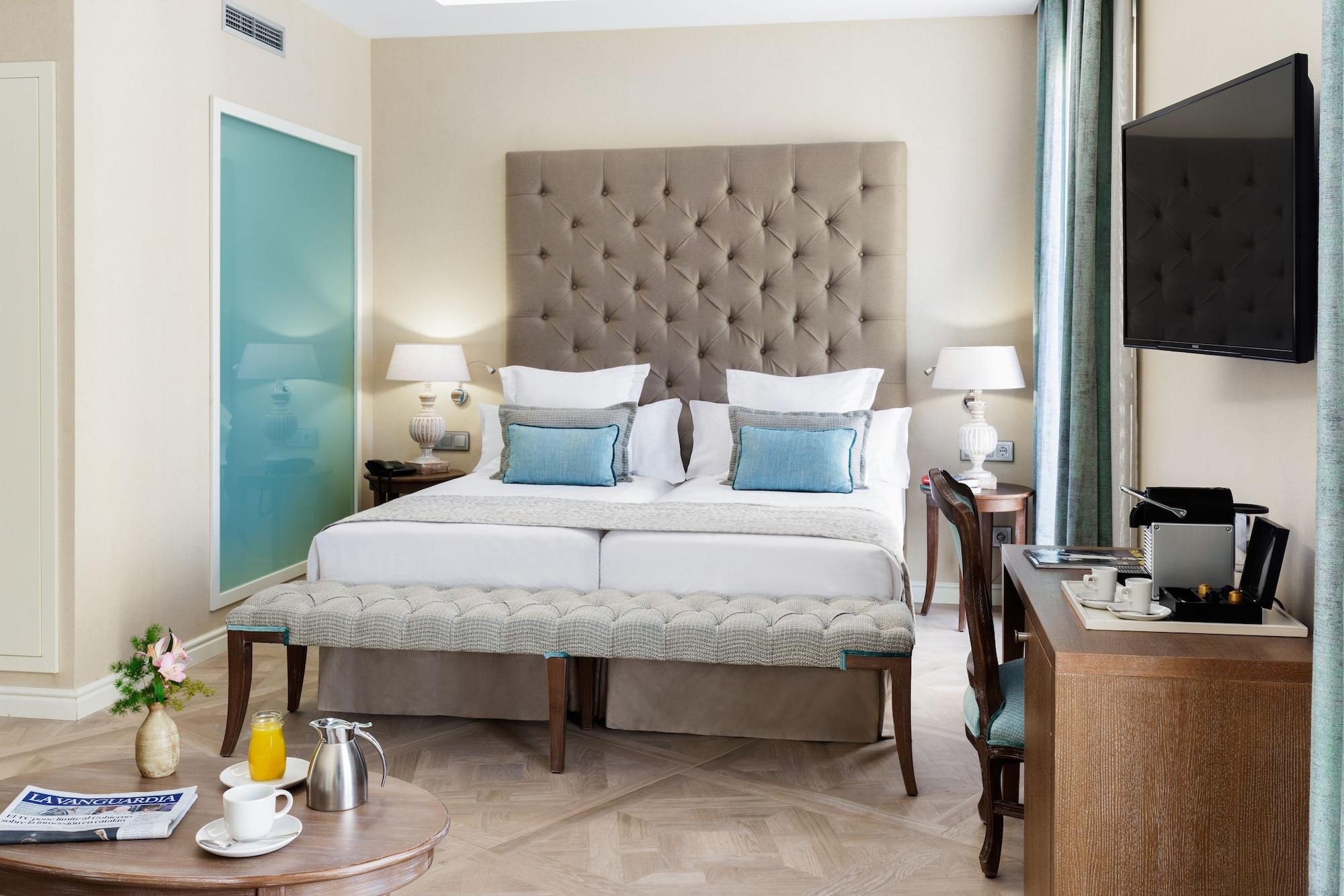 Lamaro Hotel Barcelona Bagian luar foto Deluxe room