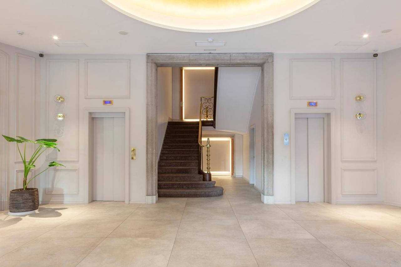 Lamaro Hotel Barcelona Bagian luar foto The lobby of the hotel
