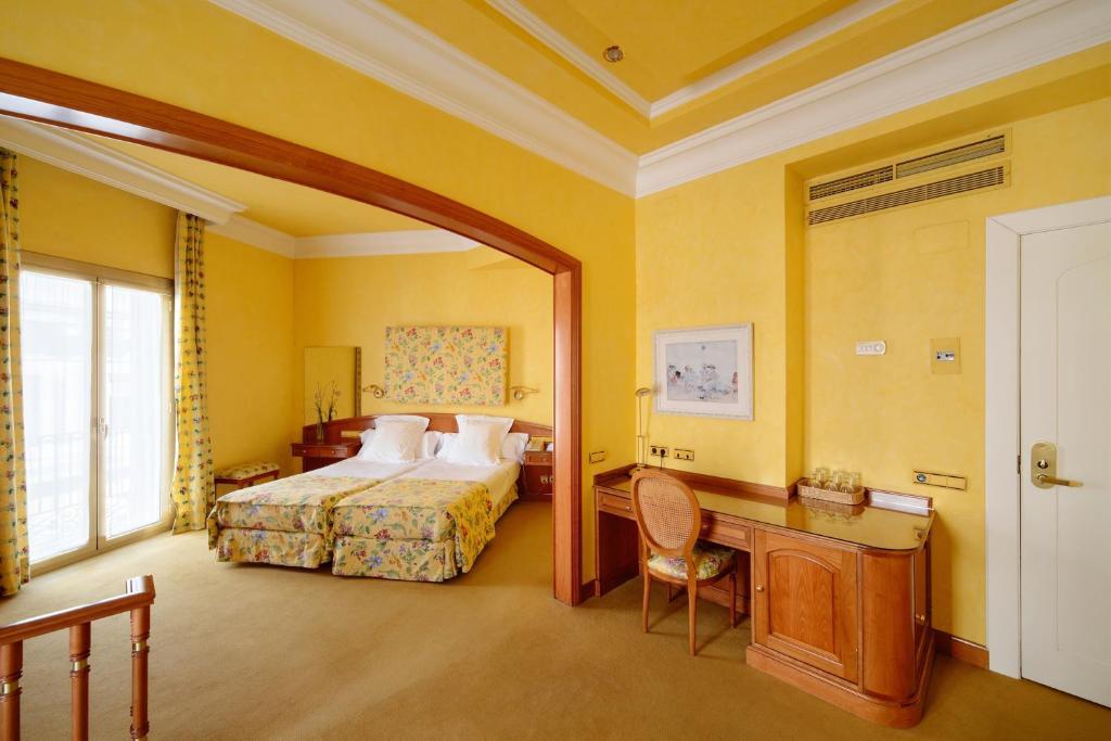 Lamaro Hotel Barcelona Bagian luar foto A room at the Hotel