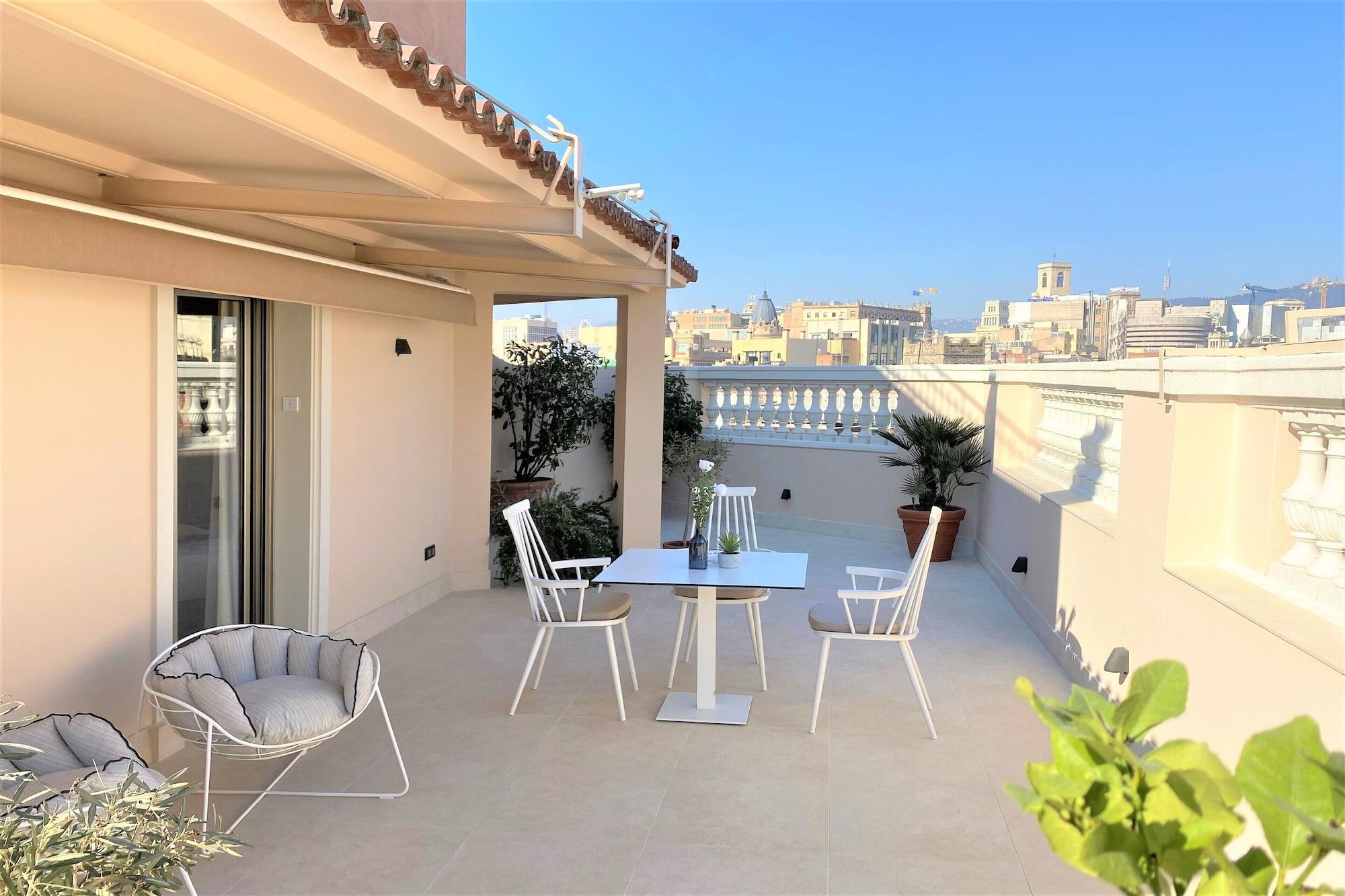 Lamaro Hotel Barcelona Bagian luar foto A terrace in Barcelona
