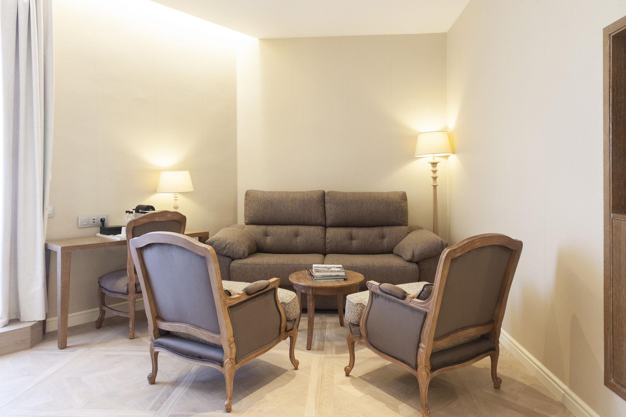 Lamaro Hotel Barcelona Bagian luar foto A living room