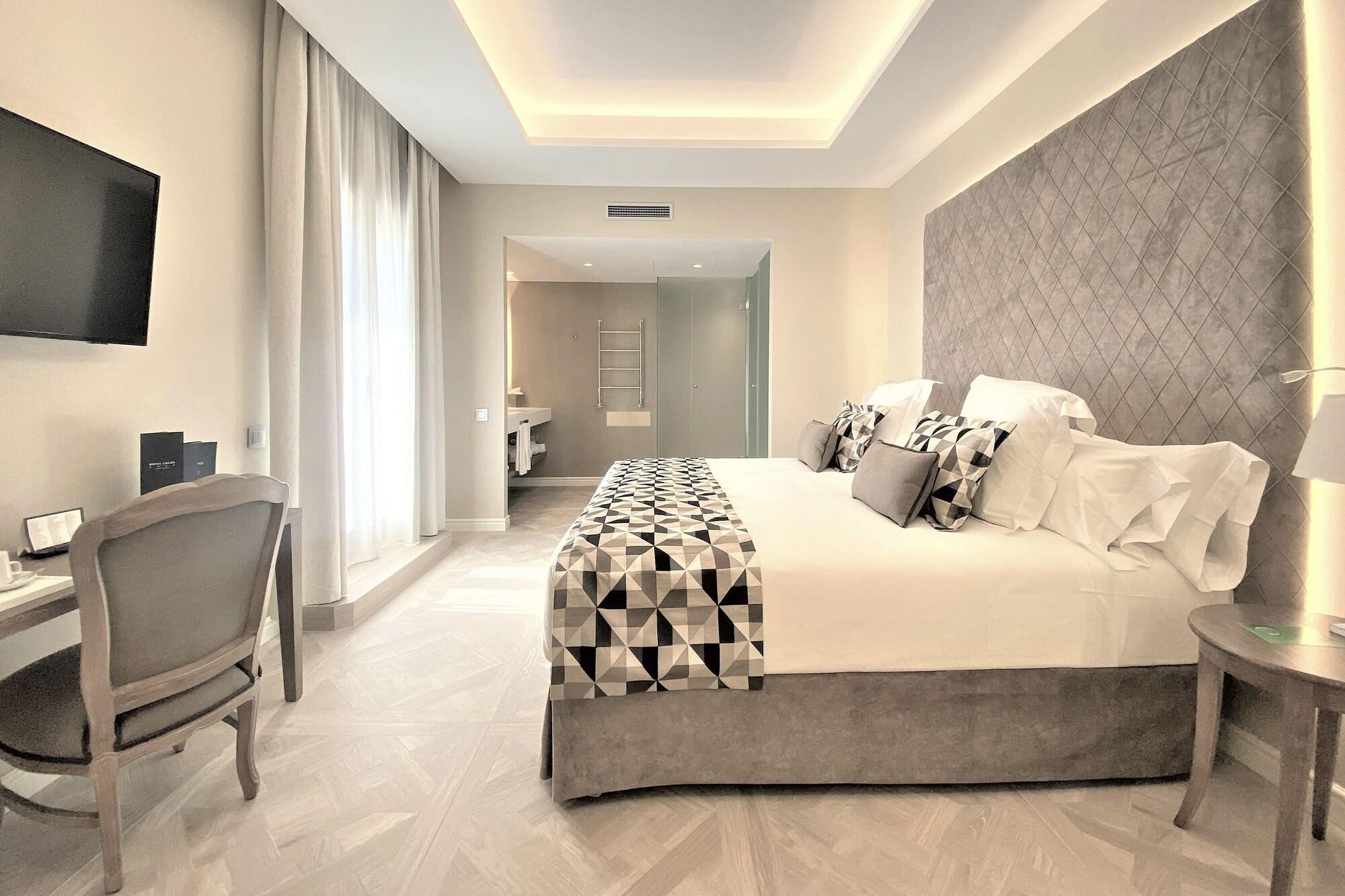 Lamaro Hotel Barcelona Bagian luar foto Deluxe Room