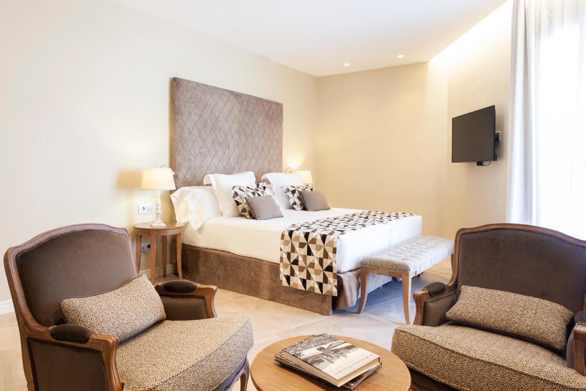 Lamaro Hotel Barcelona Ruang foto A room at the hotel